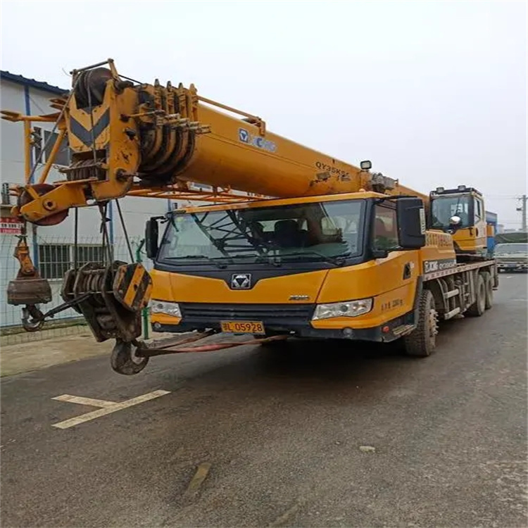 沉湖管委会吊车出租保险：全面覆盖，安全无忧