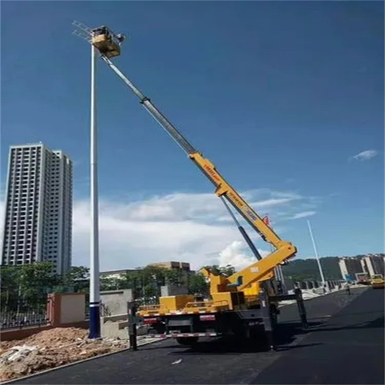 沉湖管委会维修路灯的曲臂升降车出租